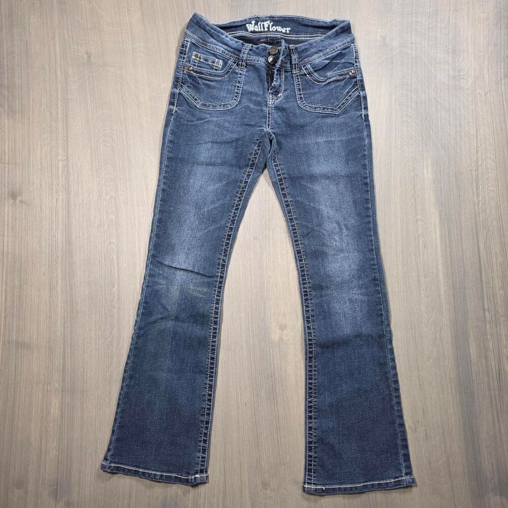 Wallflower Junior's Size 9 Blue Bootcut Jeans with Design on Back